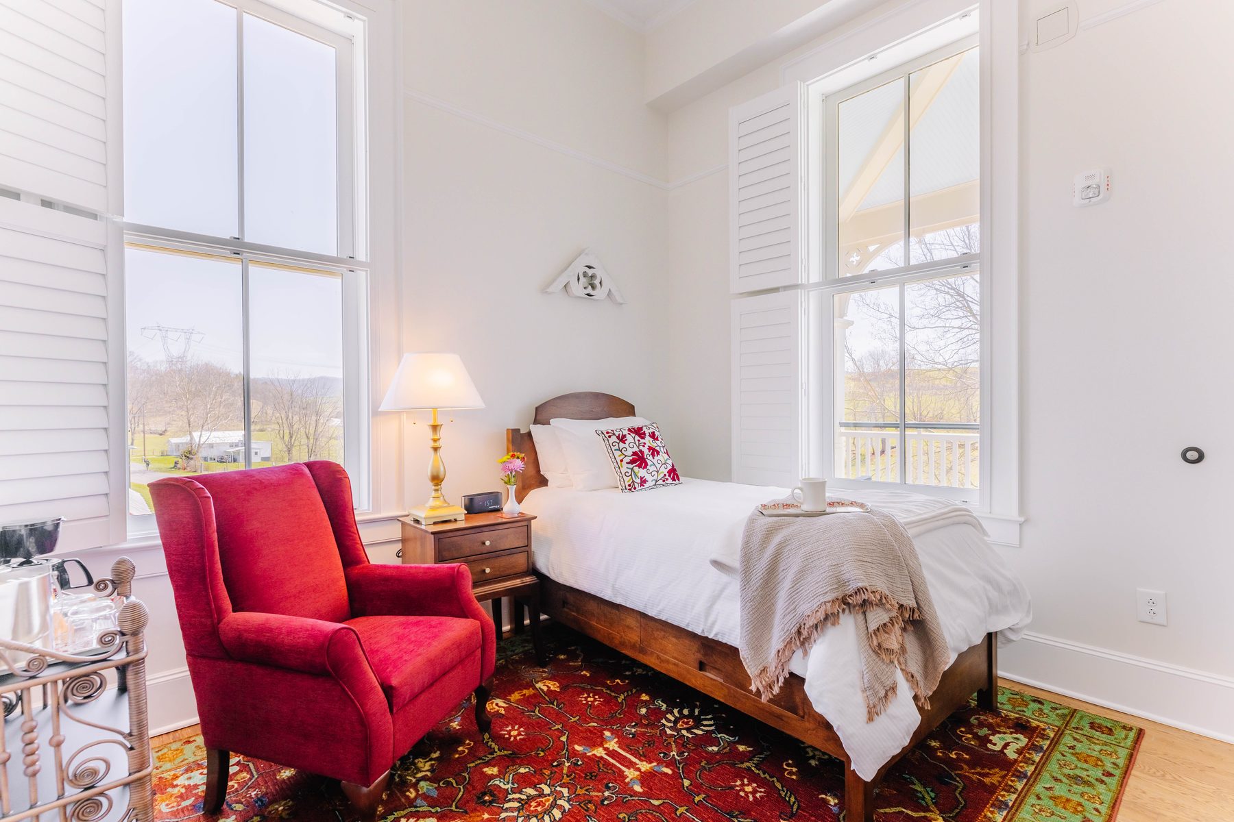 The Allisonia — Cozy Single Room / Writer’s Retreat